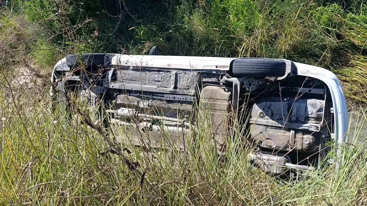 Manavgat'ta Sulama Kanalına Uçan Otomobilde Yaralanan Yok
