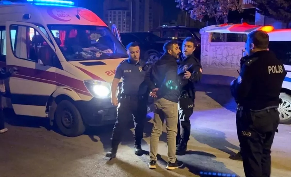 Kayseri'de Bıçaklı Kavga: Baba Yaralandı, Oğul Duvarı Aşarak Yaralandı