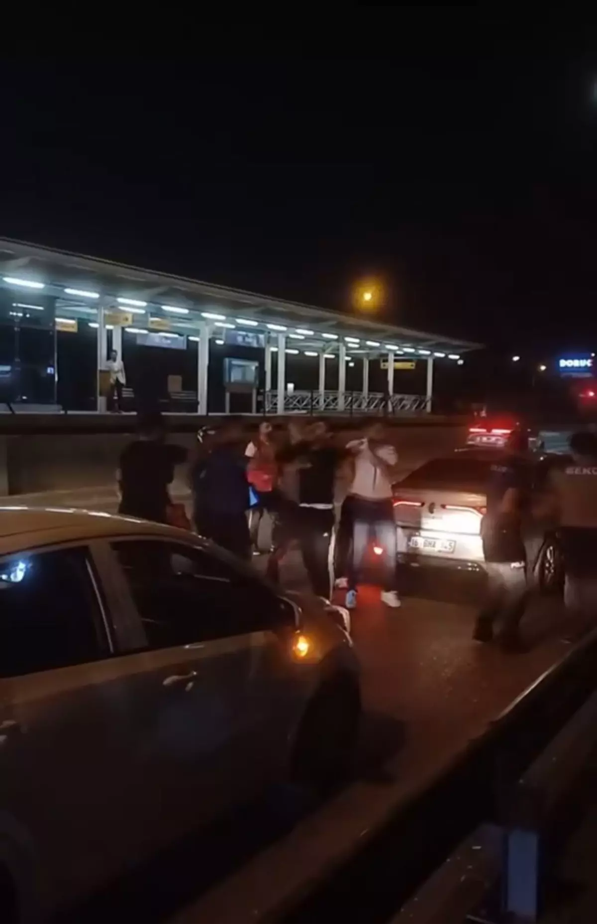 Bursa'da Yol Verme Kavgası: 2 Gözaltı
