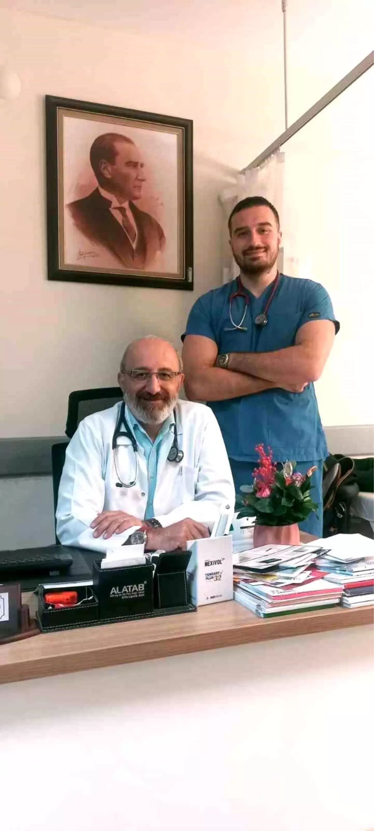 Baba-oğul aynı hastanede hizmet vermeye başladı