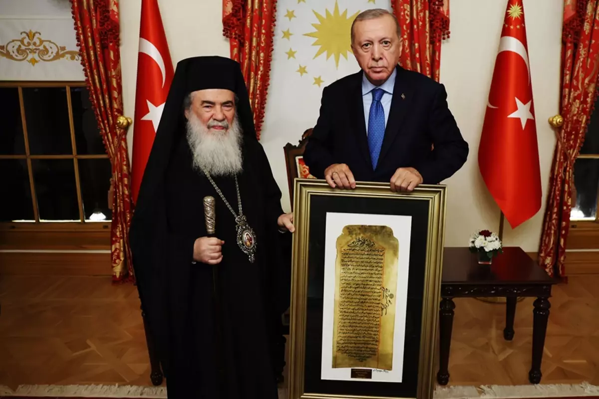 Cumhurbaşkanı Erdoğan, Kudüs Rum Patriği Giannopoulos'u kabul etti