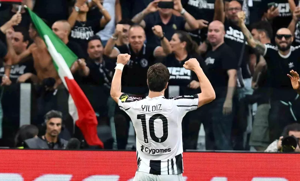 Juventus, Hakan Çalhanoğlu ve Kenan Yıldız'ın Performansıyla Inter'i 4-3 Yenip Liderliğe Yükseldi