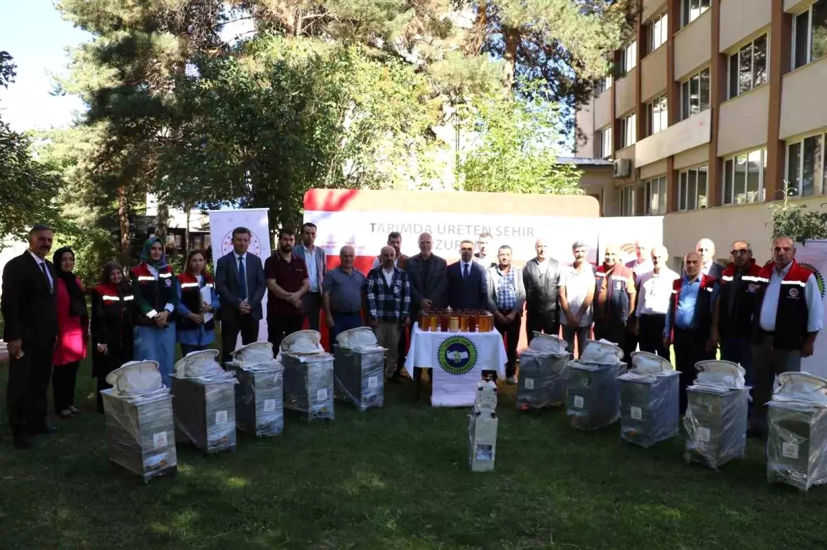 Erzurum'da Organik Bal Üretimi Destekleniyor