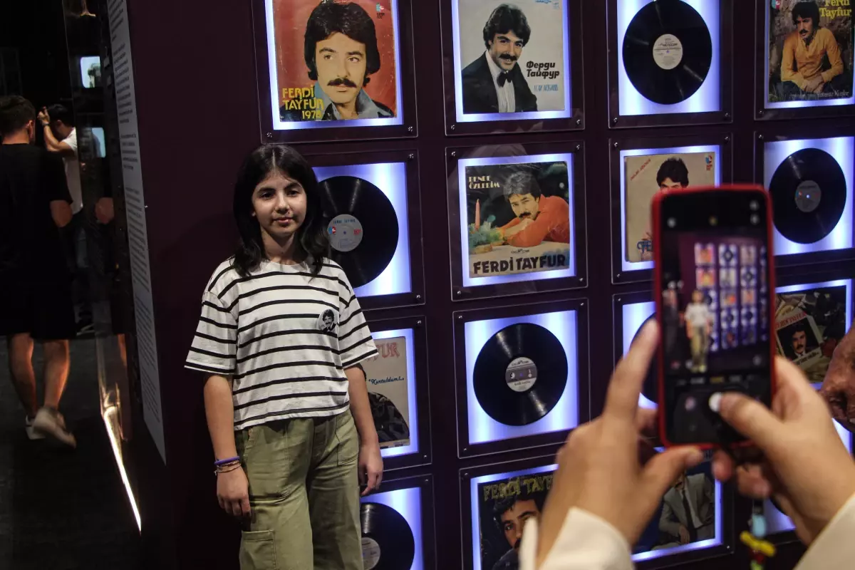 Ferdi Tayfur Sanat Merkezi ve Müzesi Adana'da Açıldı