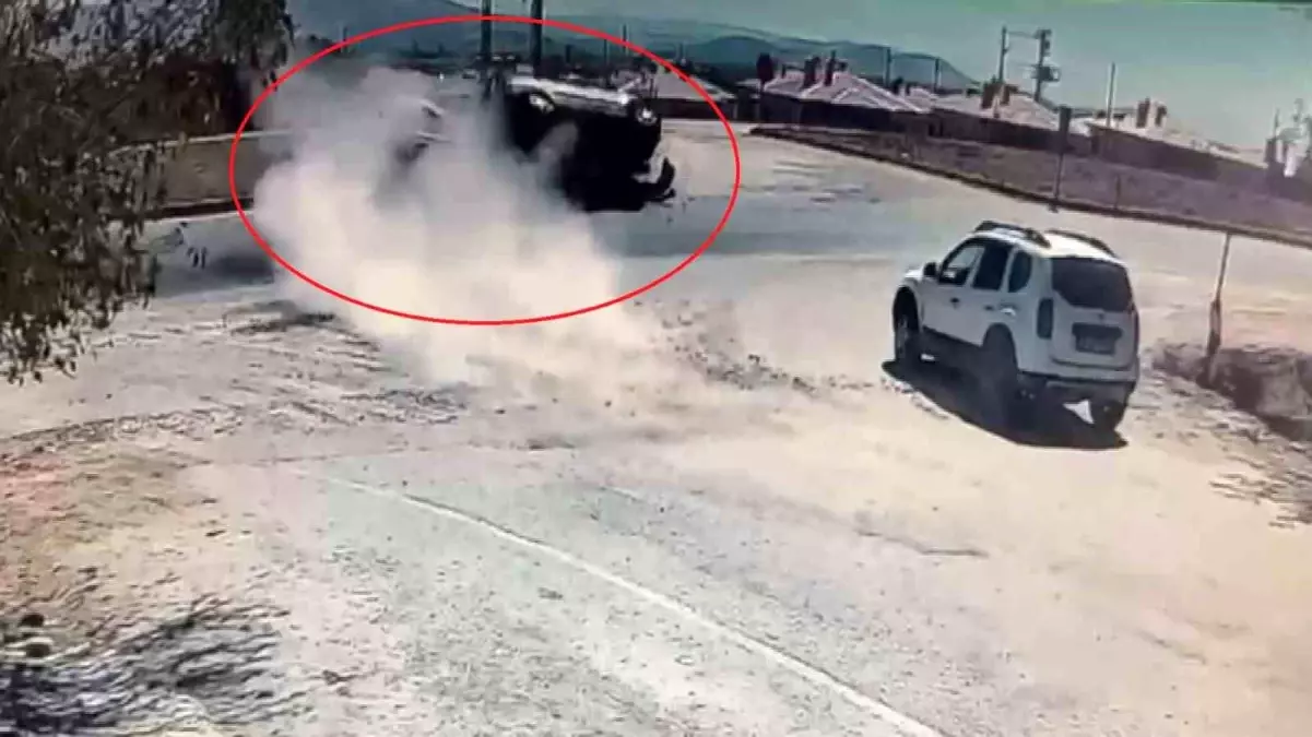 Hatay'da Kafa Kafaya Çarpışma: 4 Yaralı