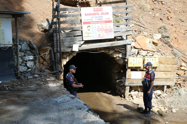 Rescue operations for the 2 workers trapped under the collapse have been ongoing for 24 hours