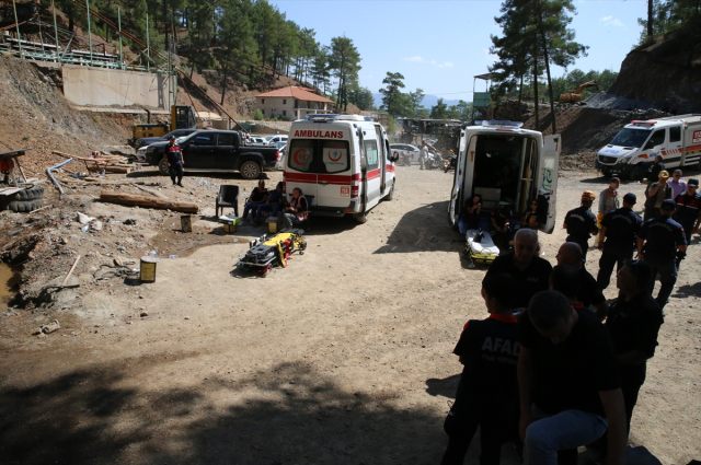 Rescue operations for the 2 workers trapped under the collapse have been ongoing for 24 hours