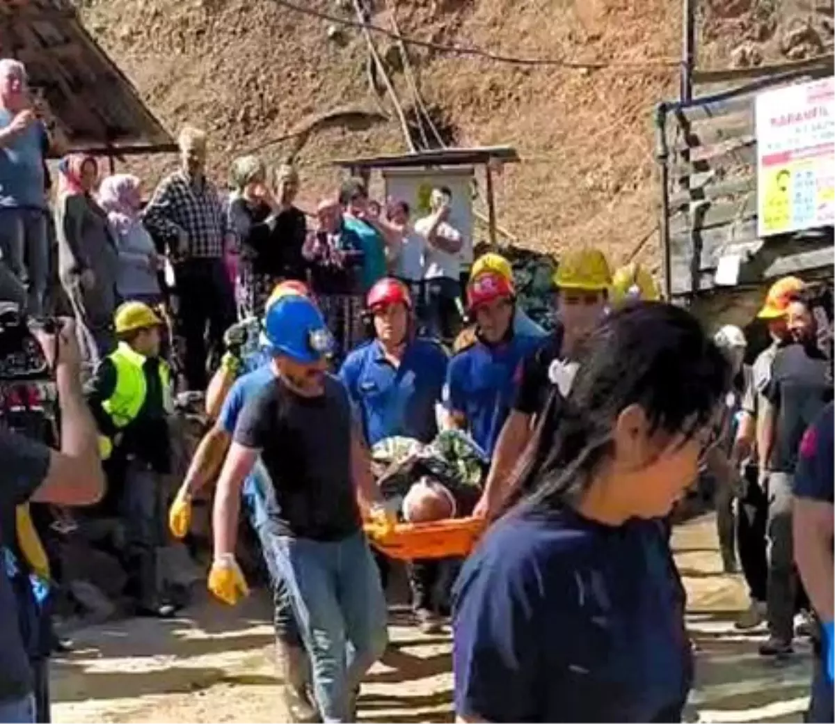 Denizli'de Krom Madeninde Göçük: 1 İşçi Kurtarıldı