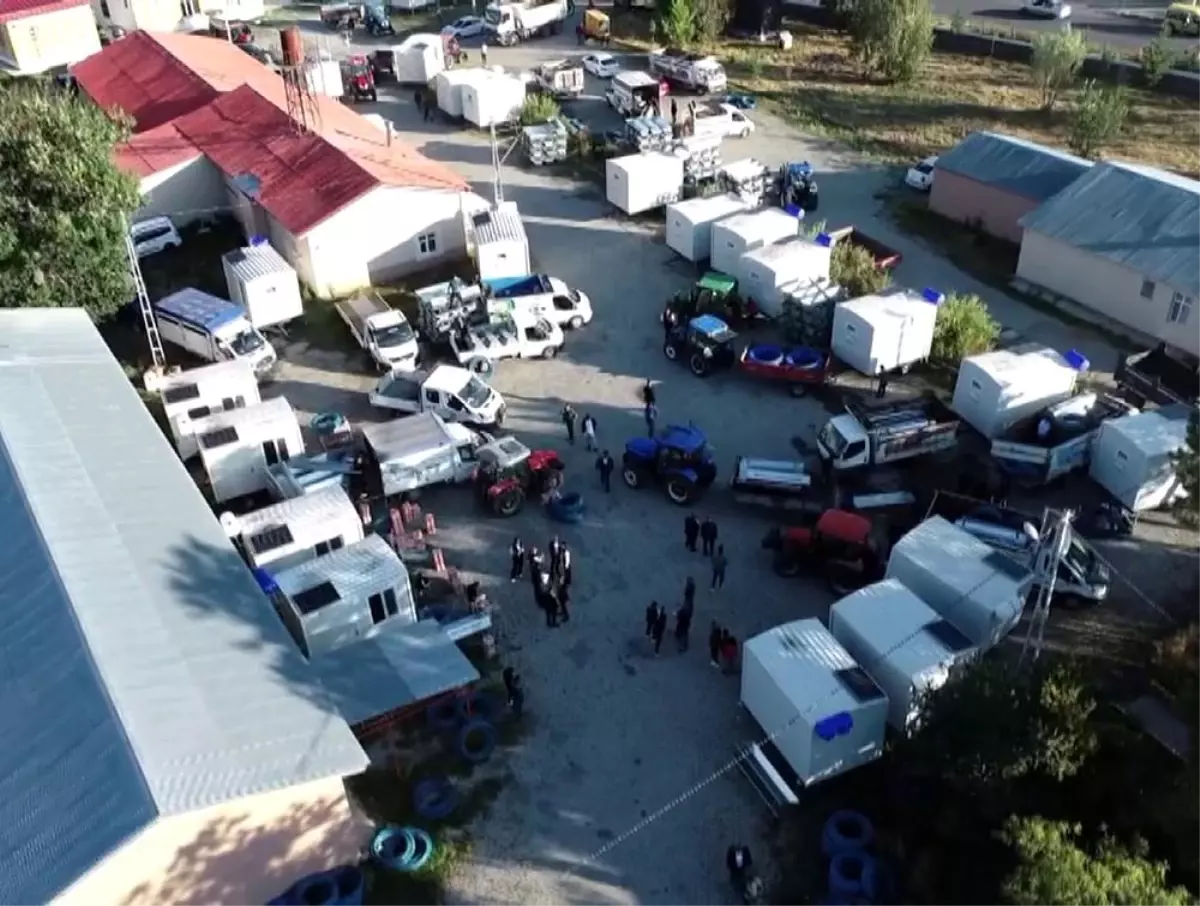 Ardahan'da 30 Çobana Seyyar Ev Dağıtımı Yapıldı