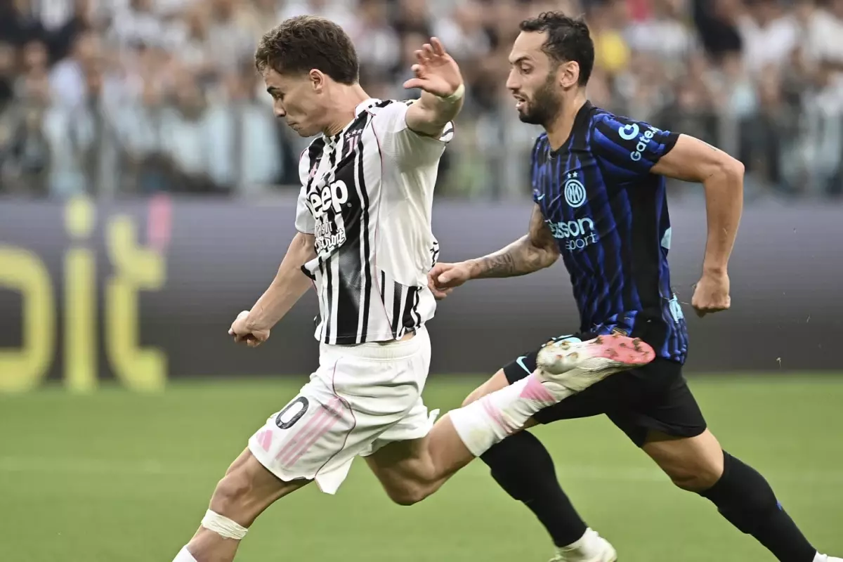 İtalya'da Türk rüzgarı! Kenan Yıldız ve Hakan Çalhanoğlu attı, 7 gollü maçta son gülen Juventus