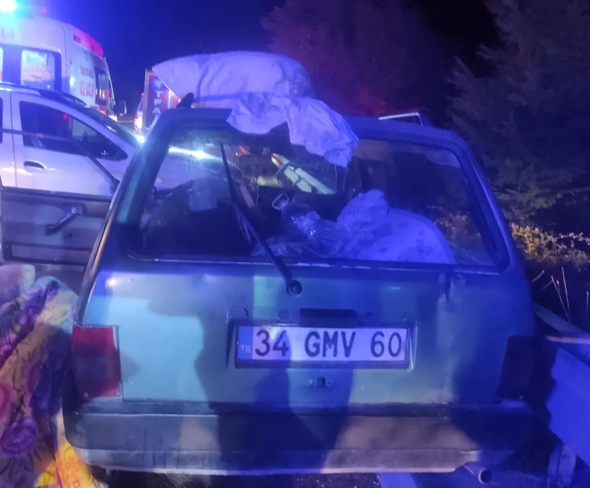 Karabük'te İki Otomobilin Çarpıştığı Trafik Kazasında 6 Yaralı