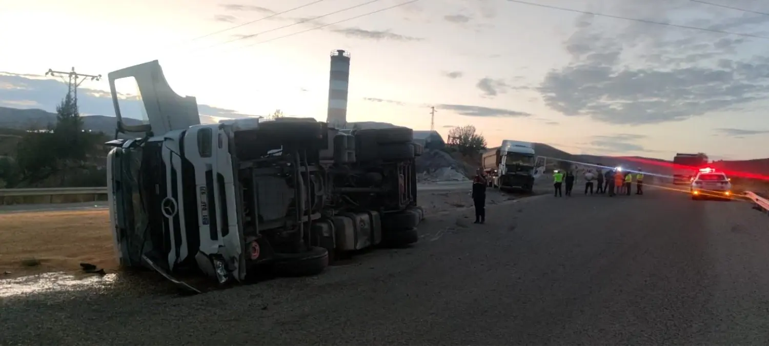 Kırıkkale'de Tır Kazası: 2 Yaralı