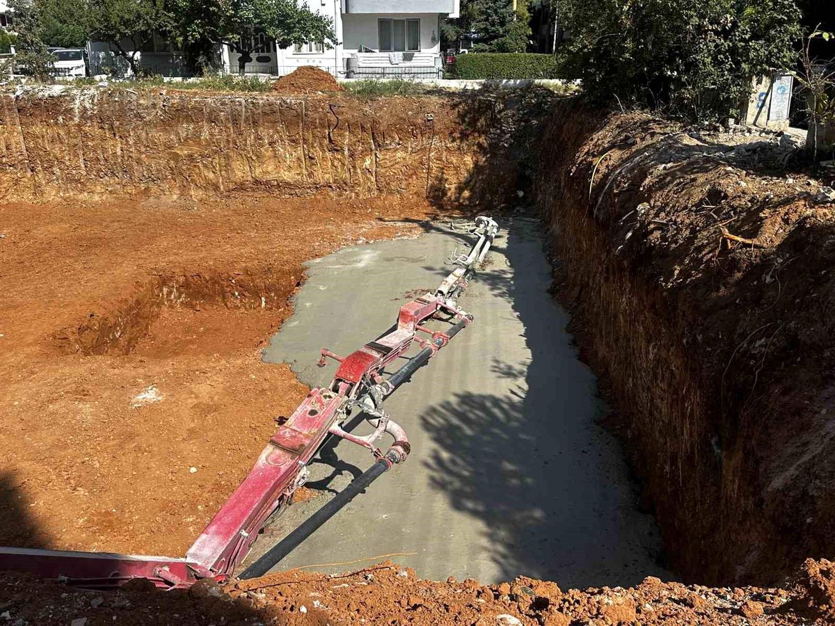 Uşak'taki İnşaat Kazasında İki İşçi Yaralandı
