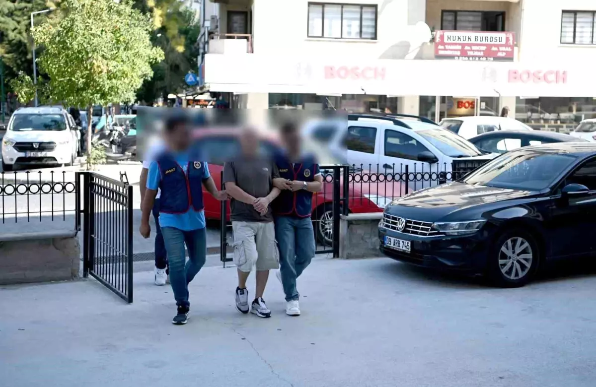 Uyuşturucu Ticareti Suçlusuna Kuşadası'nda Yakalama