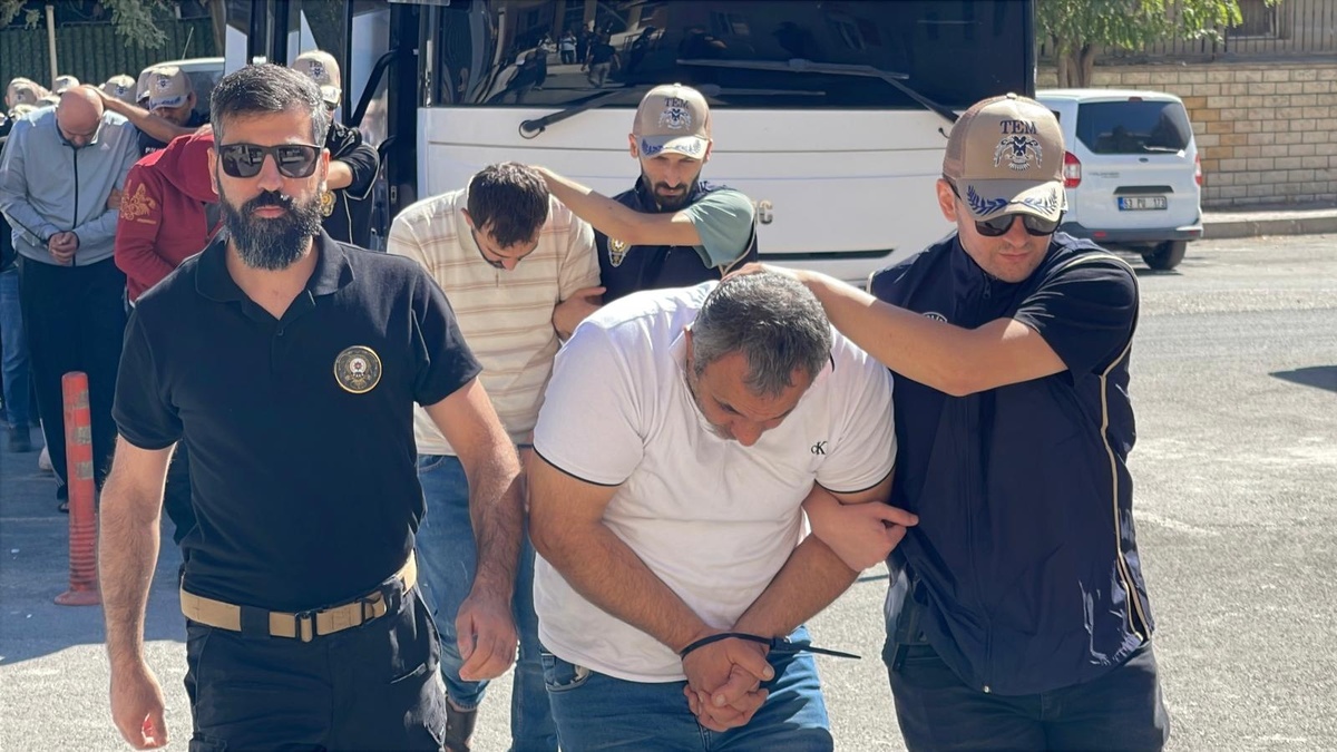 DEAŞ'a Yönelik Operasyonda 14 Gözaltı