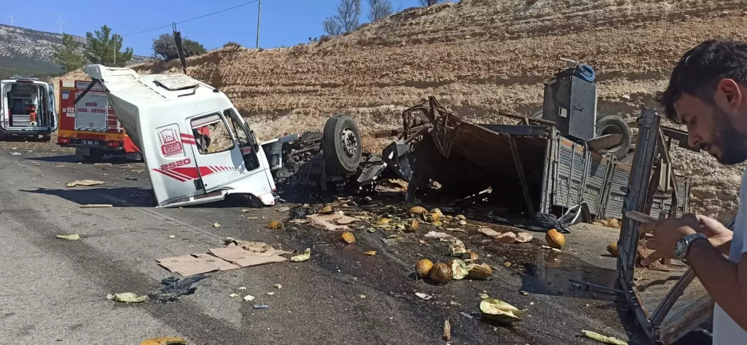 Mersin'de Otobüs ile Kamyon Çarpıştı: 3 Ölü, 7 Yaralı