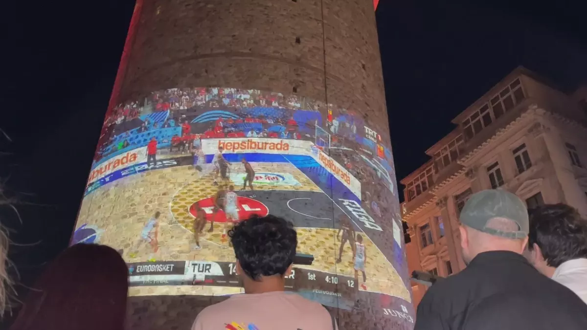 Galata Kulesi'nde Basketbol Finali Coşkusu