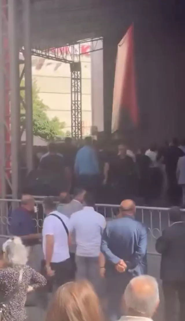 Tension and Fight at CHP Esenyurt Congress