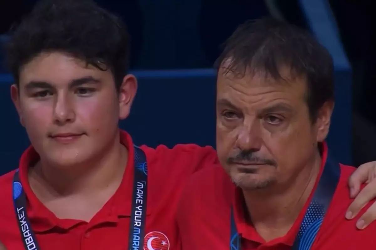 Ergin Ataman, Almanya maçı sonrası gözyaşlarına hakim olamadı