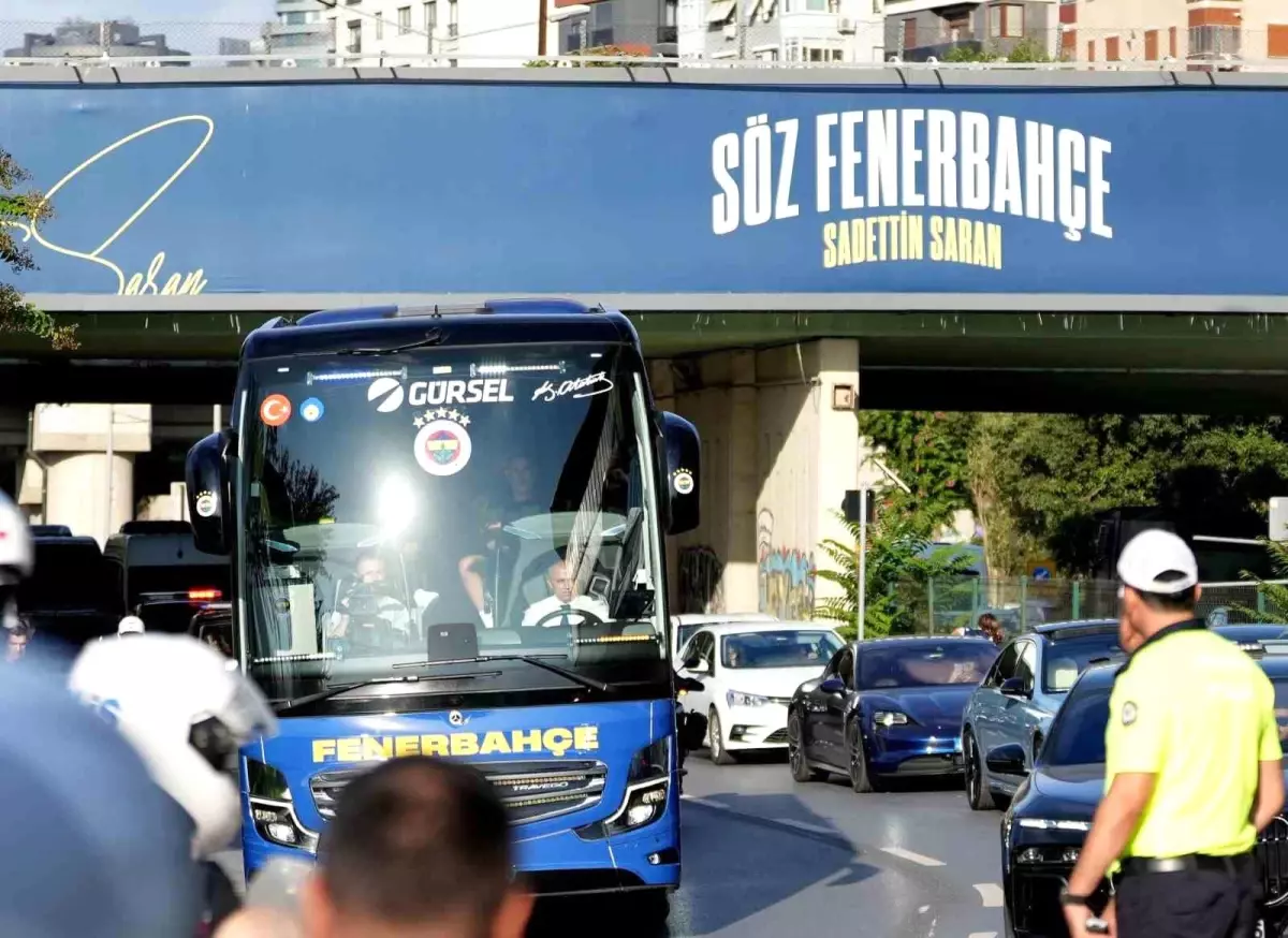 Fenerbahçe, Trabzonspor'u Kadıköy'de Ağırlayacak