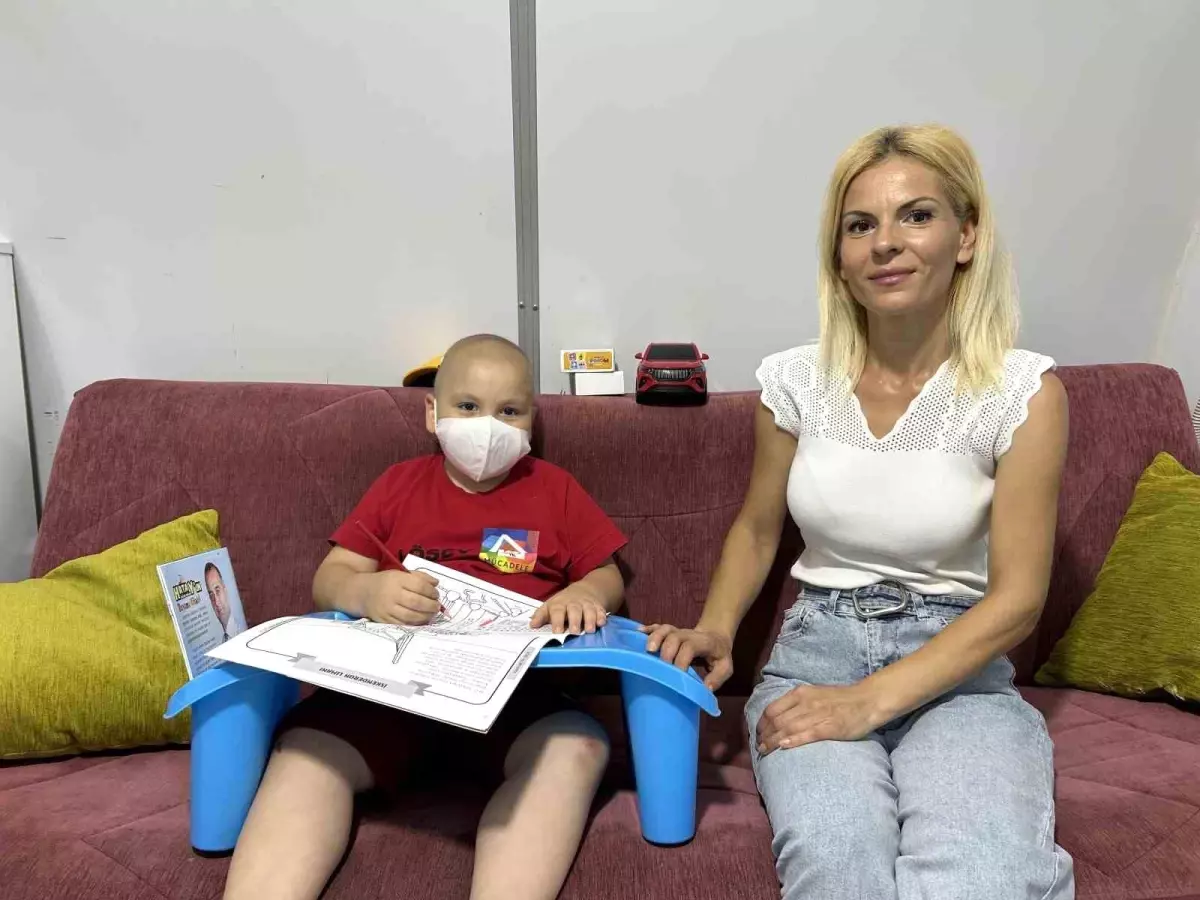 Koca Yürekli Anne Nevin Beğdili, Oğlunun Kanserle Mücadelesinde Yanında Oldu