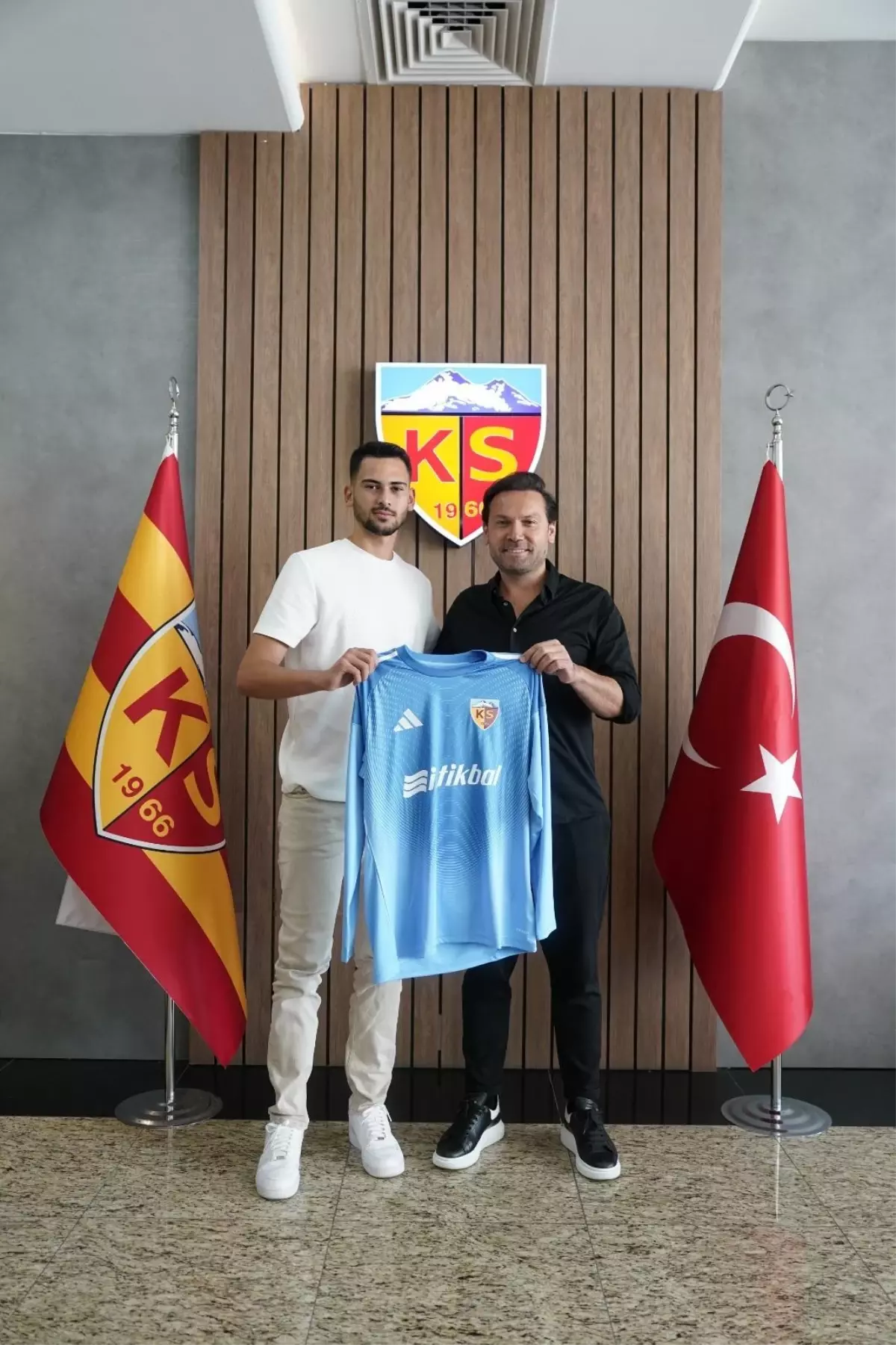 Kayserispor, Genç Kaleci Deniz Dönmezer ile Anlaştı