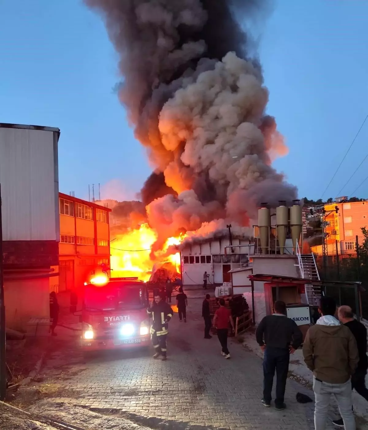 Konya'daki Silah Fabrikasında Yangın Paniği