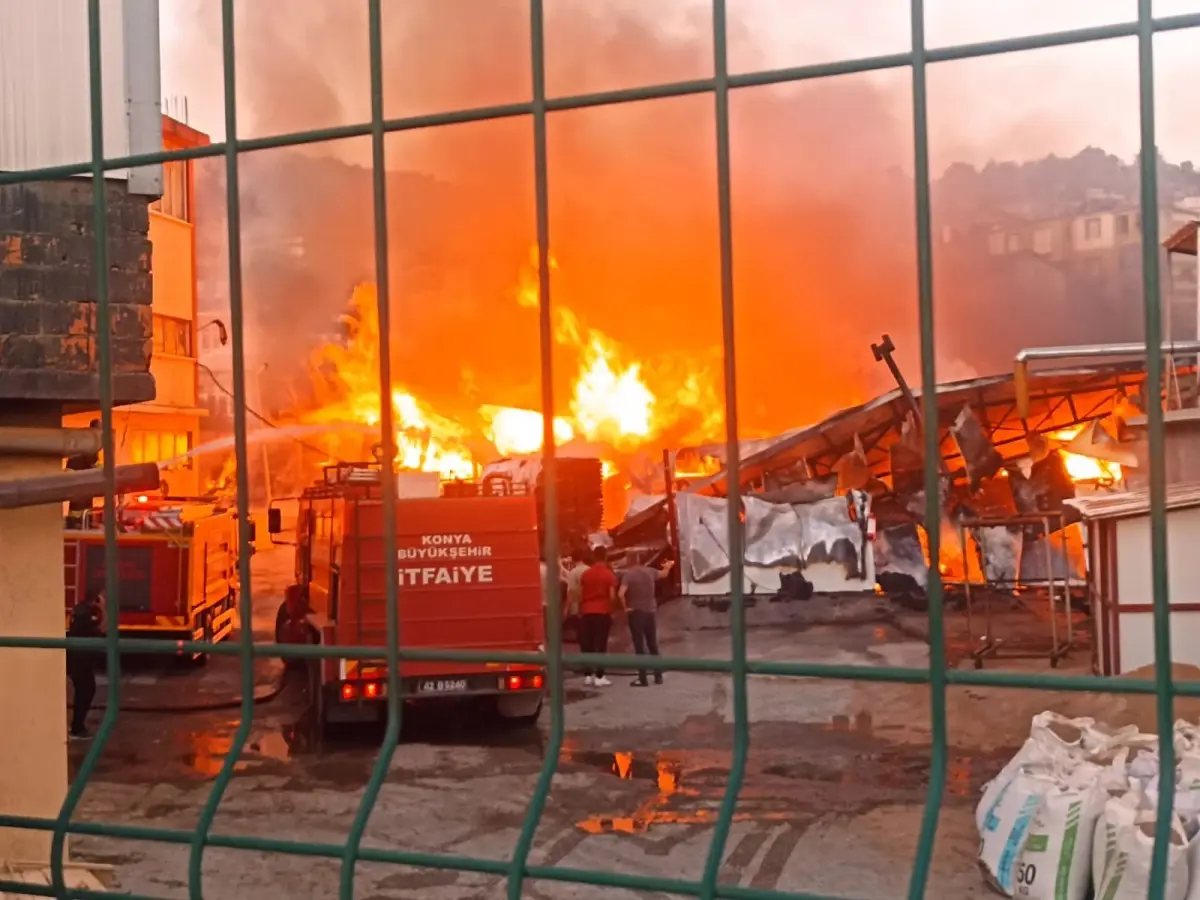 Beyşehir'deki Silah Fabrikasında Yangın Kontrol Altına Alındı