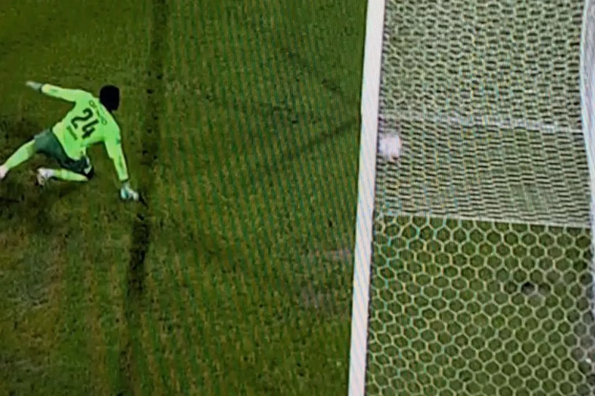 Top çizgiyi geçti mi? Fenerbahçe'den gol itirazı