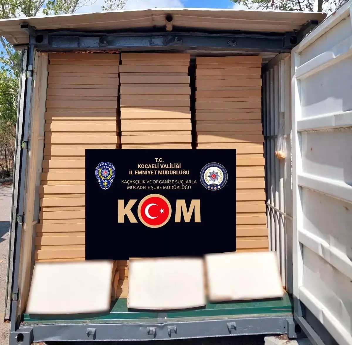 Kocaeli'de Uyuşturucu ve Kaçakçılık Operasyonu: 2 Gözaltı