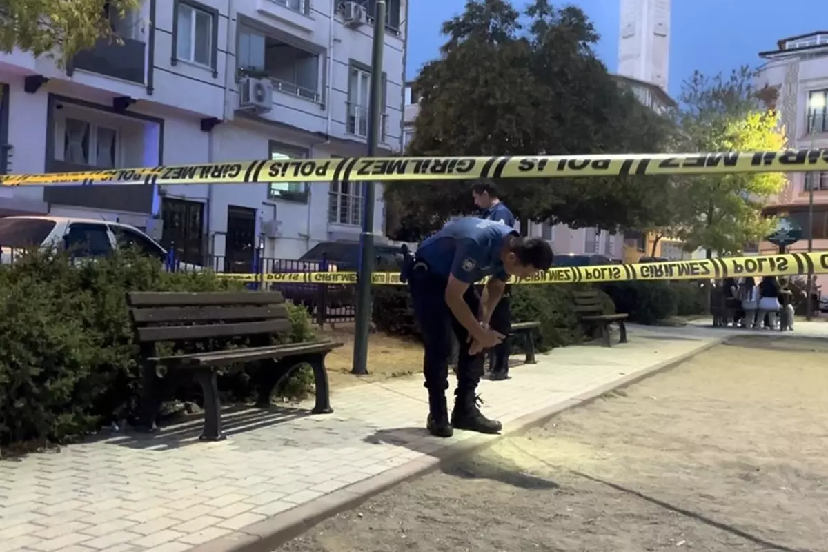 7 yaşındaki çocuk, parkta oyun oynarken kanlar içinde kaldı