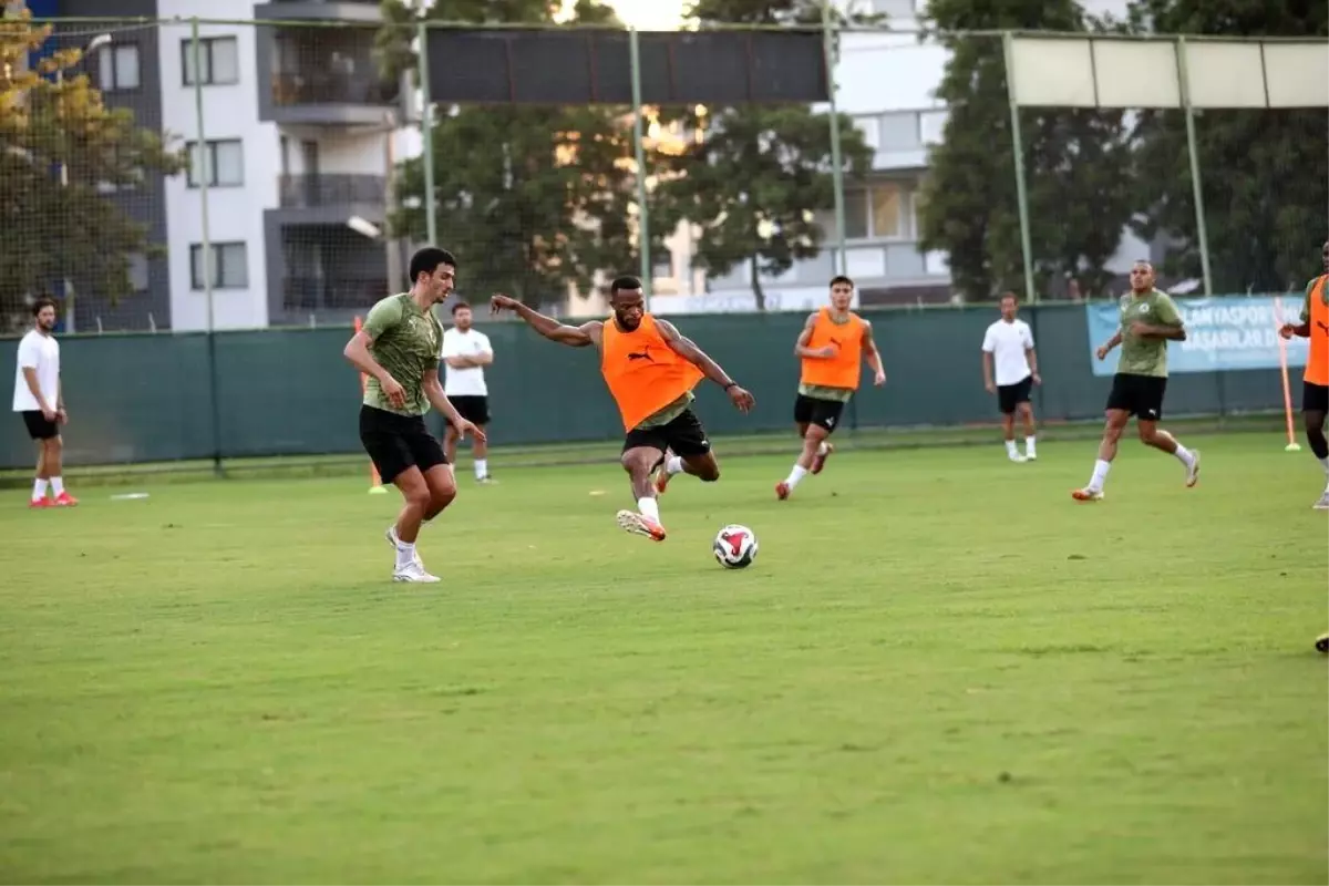 Corendon Alanyaspor, Fenerbahçe Maçına Hazırlıklara Başladı