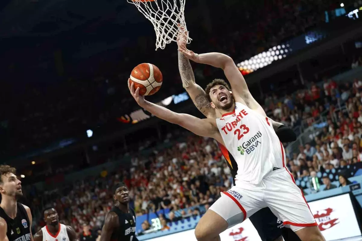Alperen Şengün, 2025 Avrupa Basketbol Şampiyonası'nın En İyi 5'ine Seçildi