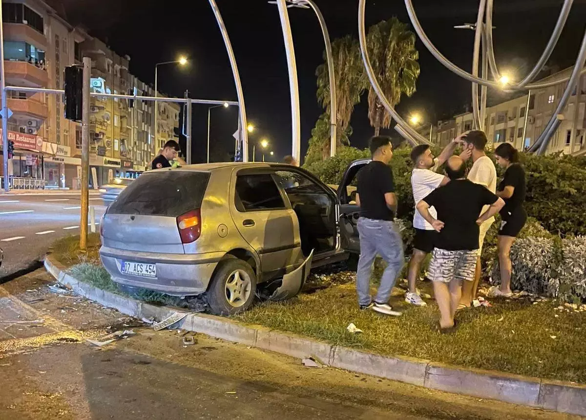 Gazipaşa'da Trafik Kazası: 2 Yaralı