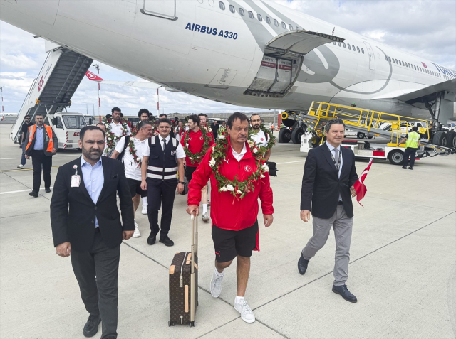The European runner-up 12 Giant Men have returned home
