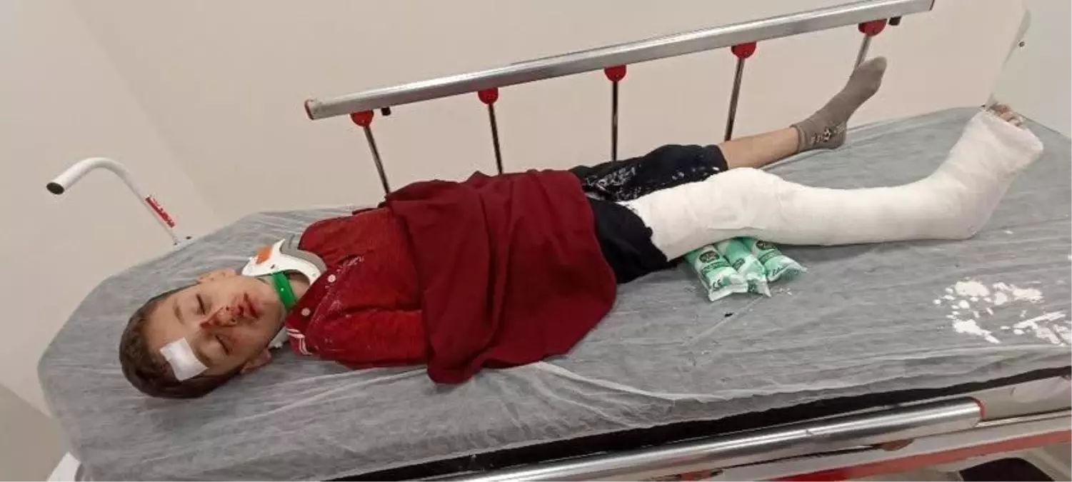 Başakşehir'de Motosiklet Kazası: 8 Yaşındaki Çocuk Ağır Yaralandı