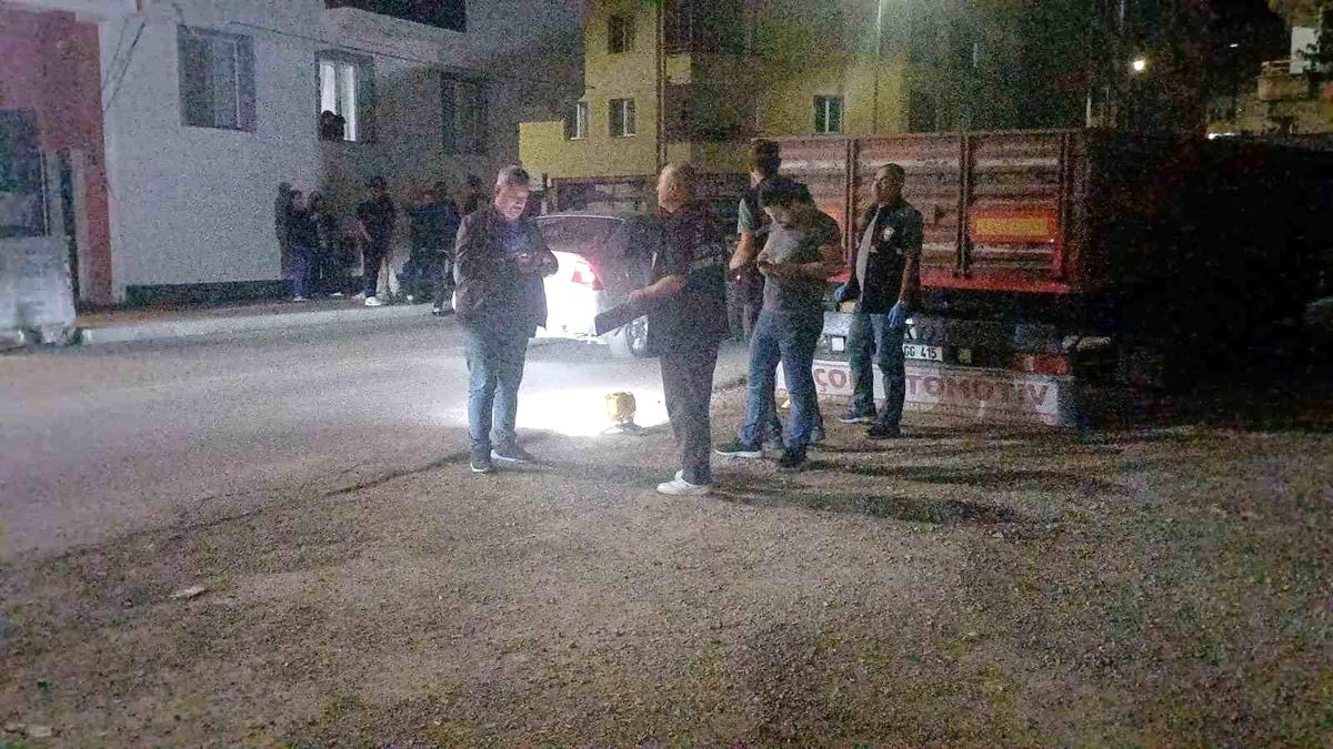 Çorum'da Tüfekli Saldırı: İki Genç Kız Kaçtı