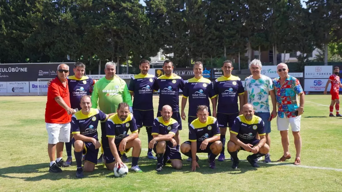 Çeşme'de Dostluk Rüzgarı: Master Futbol Turnuvası Gerçekleşti
