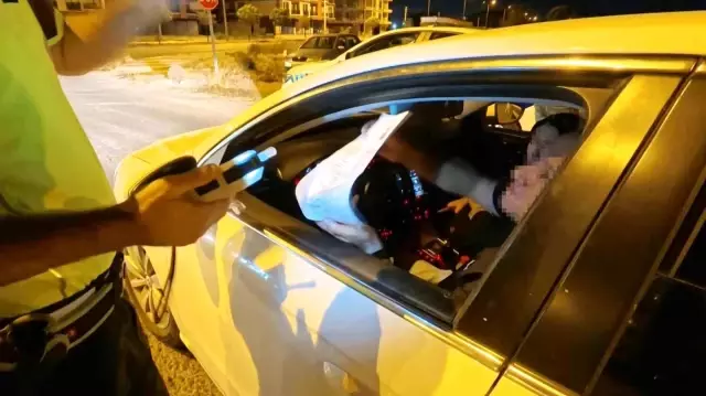 Driver Cursing at Police Officers After Driving Under the Influence in Aksaray