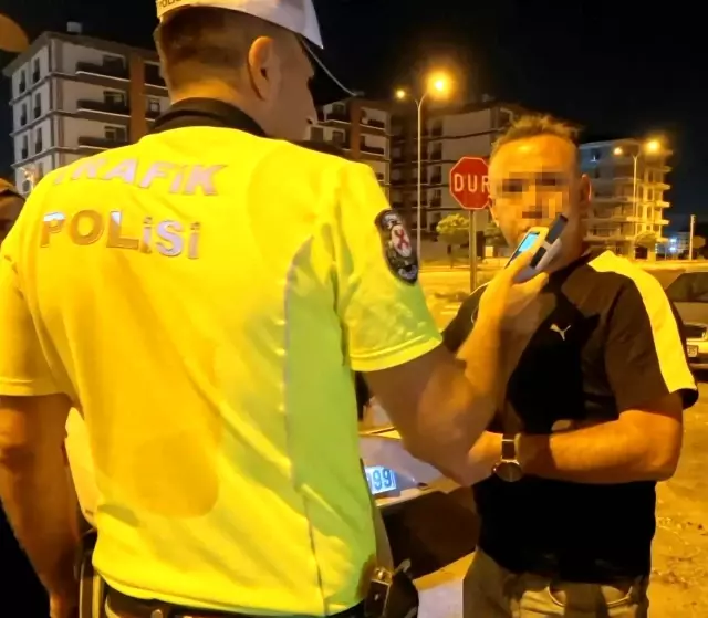 Driver Cursing at Police Officers After Driving Under the Influence in Aksaray
