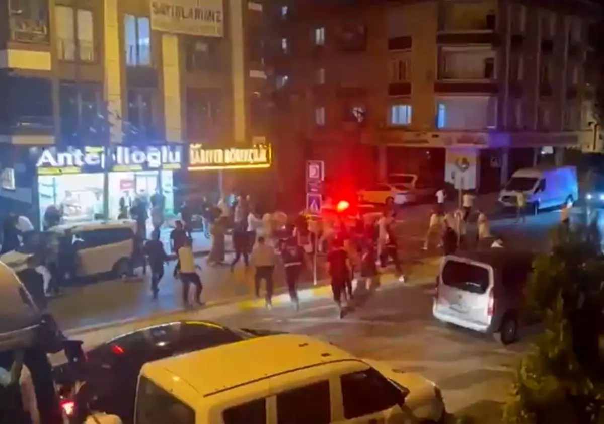Esenyurt'ta Düğün Çıkışı Akrabalar Arasında Kavga