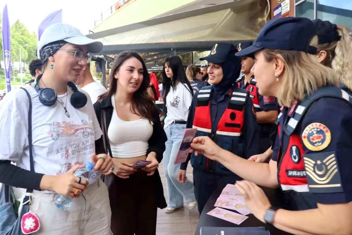 Manisa'da Üniversite Öğrencilerine Şiddetle Mücadele Eğitimi