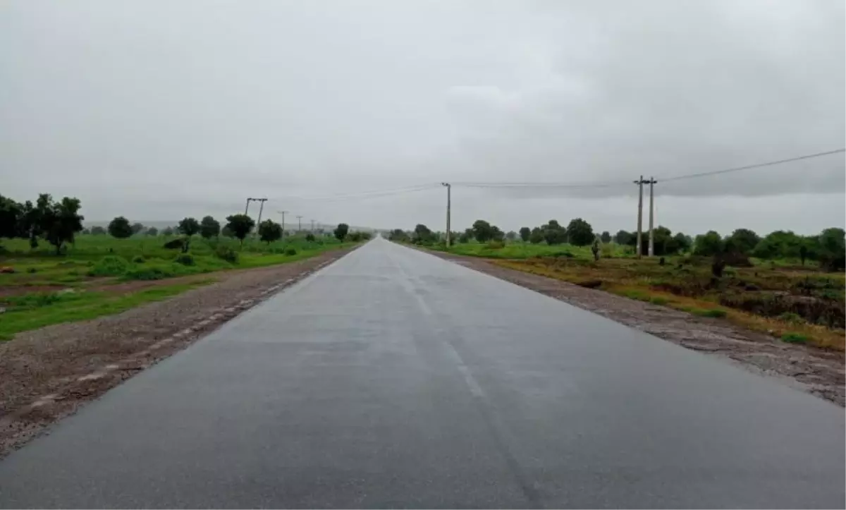 Nijerya'da Düğün Konvoyundaki Otobüs Nehre Düştü: 19 Ölü