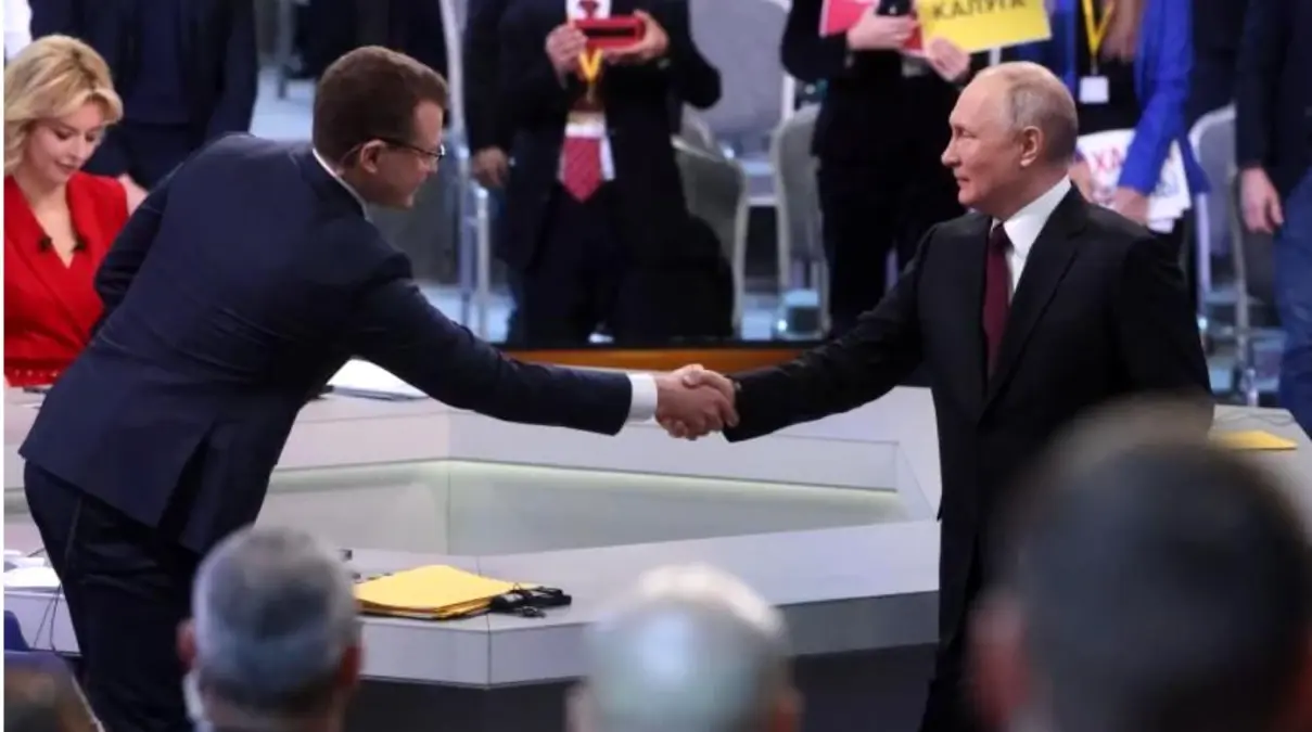 Putin'in en sevdiği gazeteci: Pavel Zarubin nasıl Kremlin propagandasının yüzü oldu?