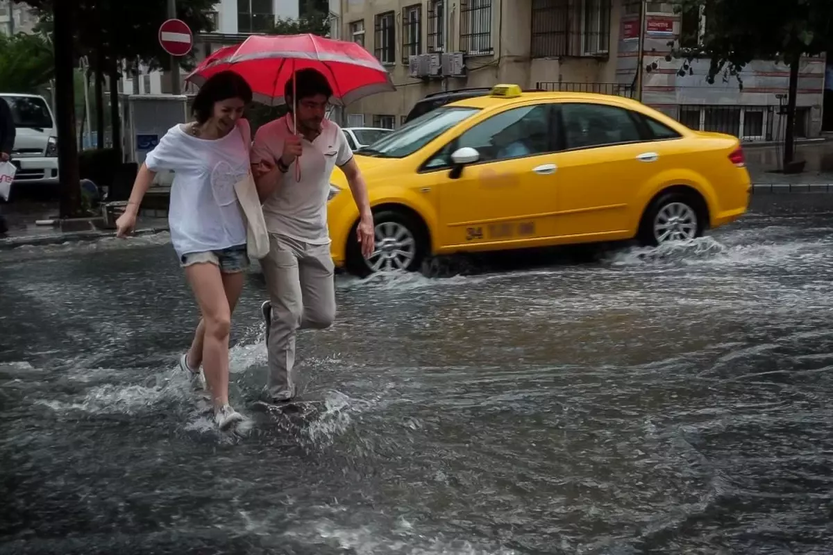 31 kente sağanak yağış uyarısı! 3 gün sürecek, listede İstanbul da var