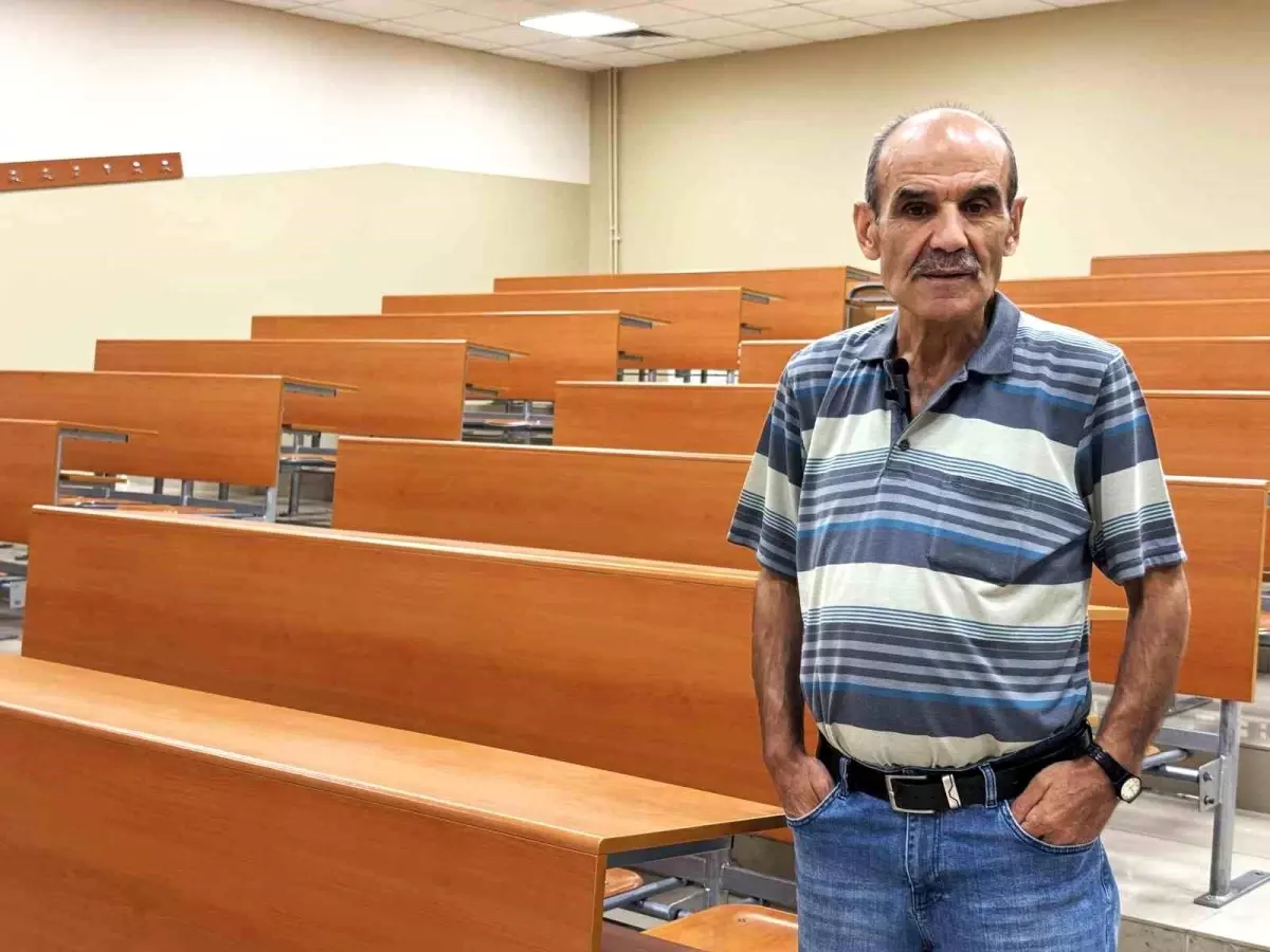 60 Yaşında Üniversiteye Yerleşen Emekli, Gençlere İlham Veriyor