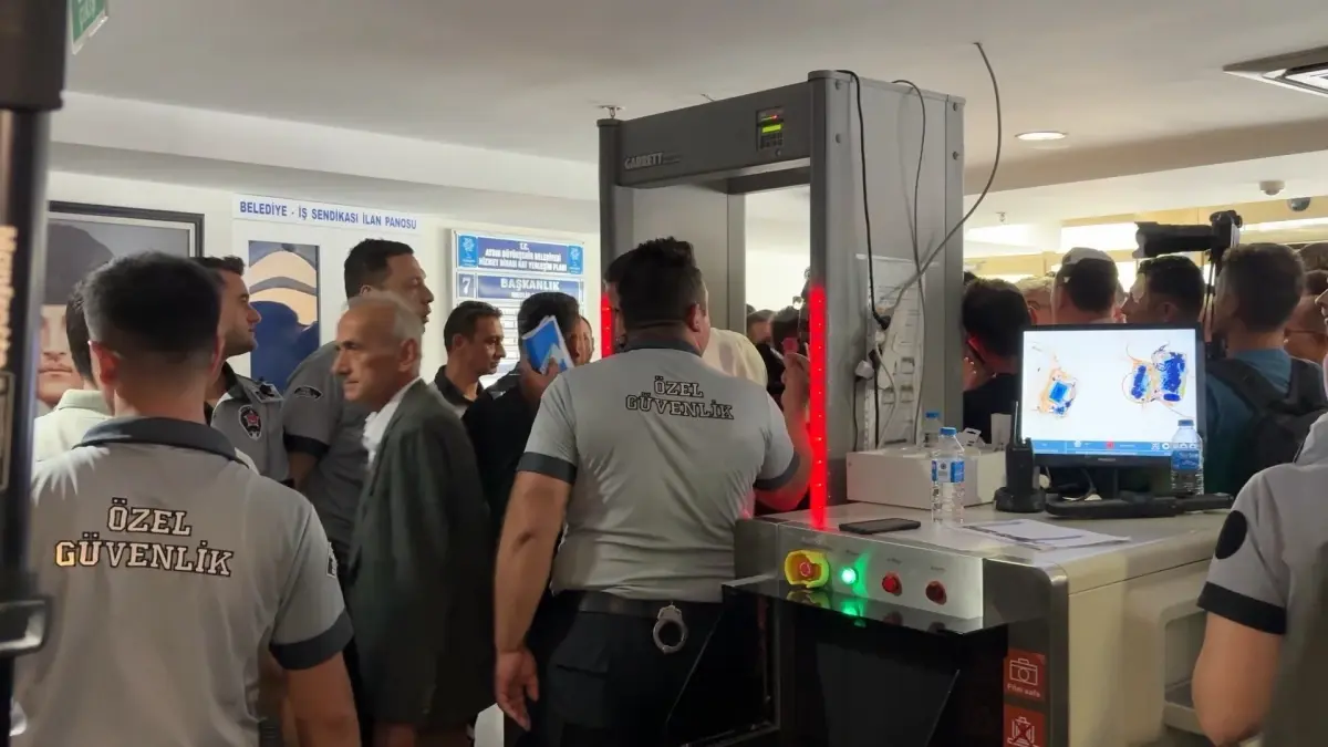 Aydın Büyükşehir Meclis Toplantısı Gergin Geçti, Ertelendi