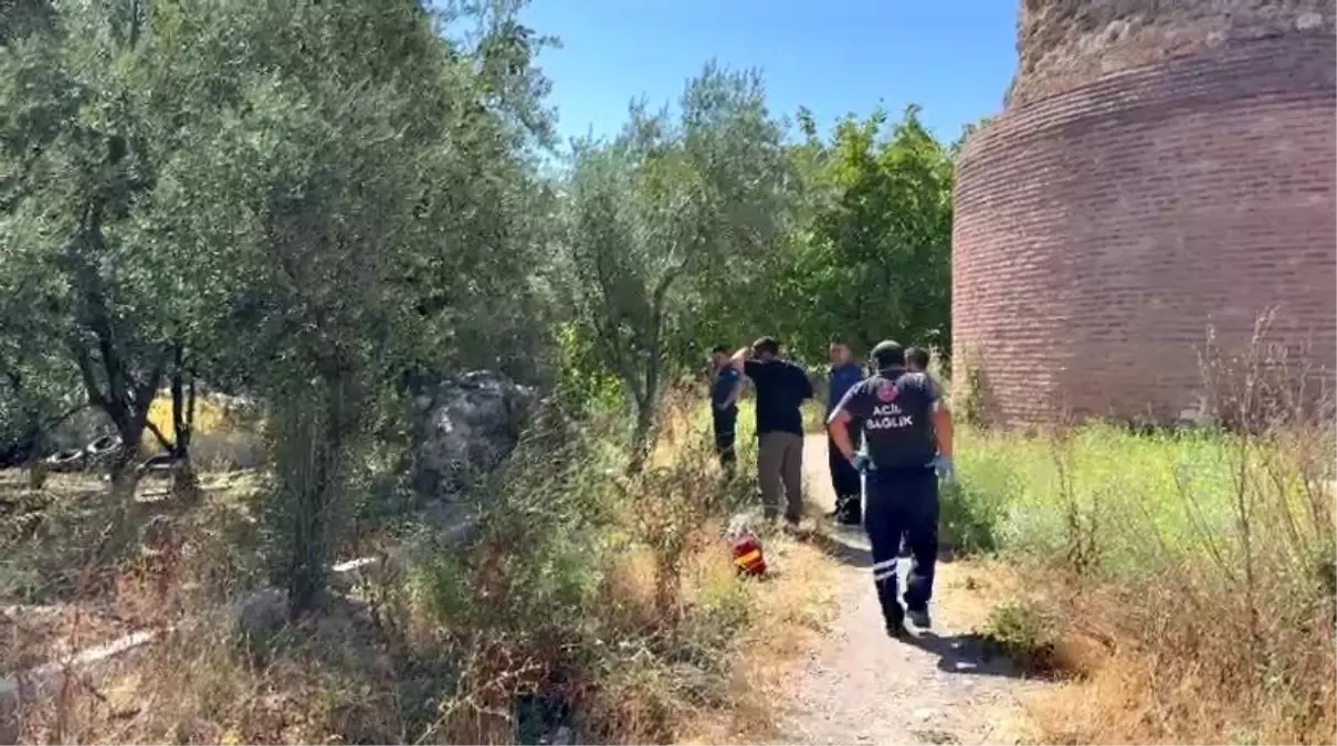 İznik'te tarihi surların dibinde erkek cesedi bulundu