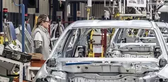 Elektrikli araç fiyaskosu! Otomotiv devi bin kişiyi işten çıkarıyor