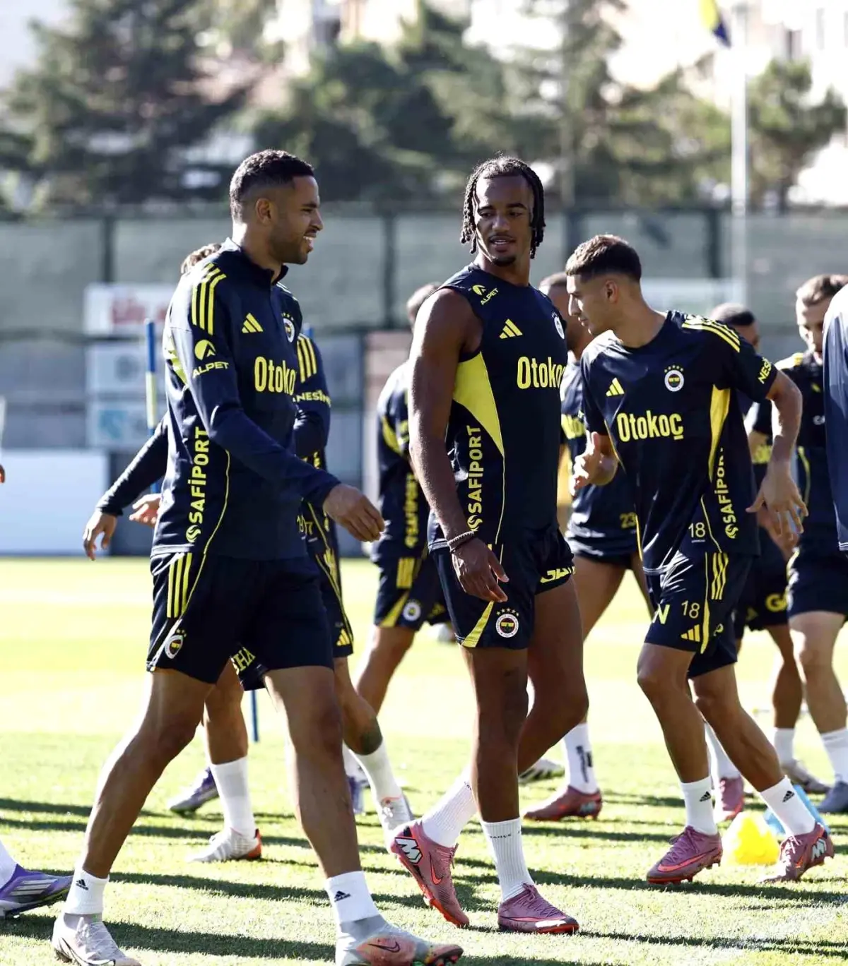 Fenerbahçe, Corendon Alanyaspor Maçına Hazırlanıyor